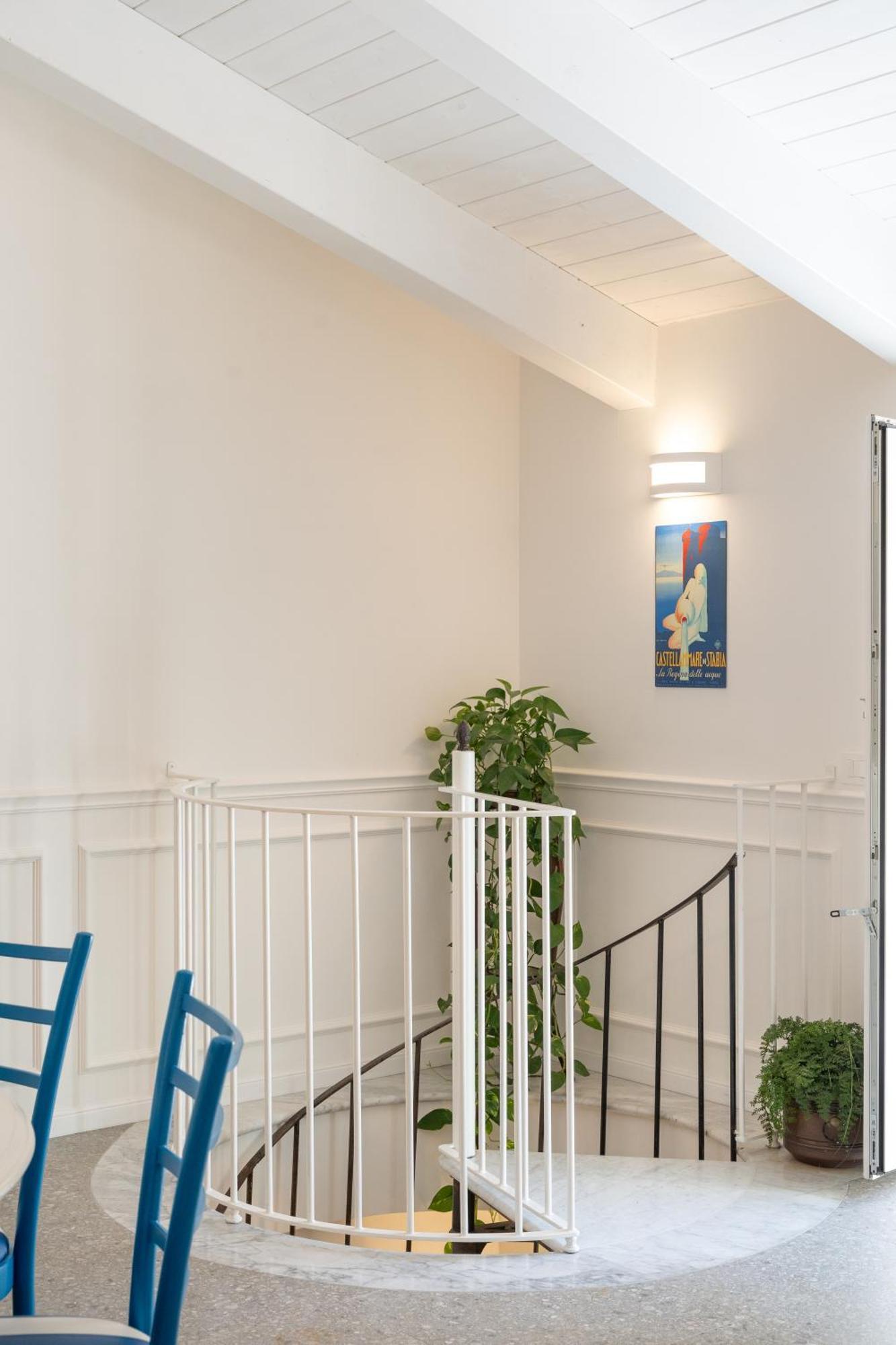 Palazzo Desiderio Apartment Castellammare di Stabia Luaran gambar